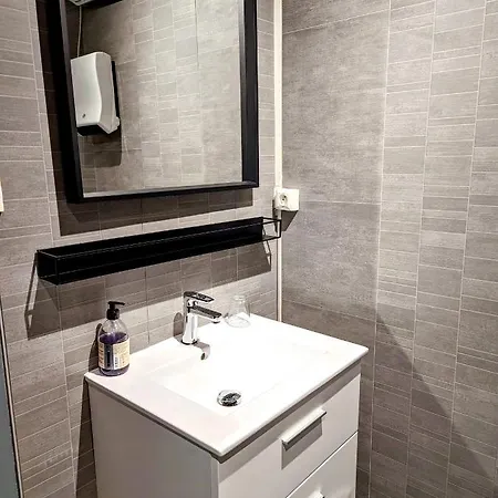 Lila - Wi-fi, Climatisation, Cafe & Petites Attentions *